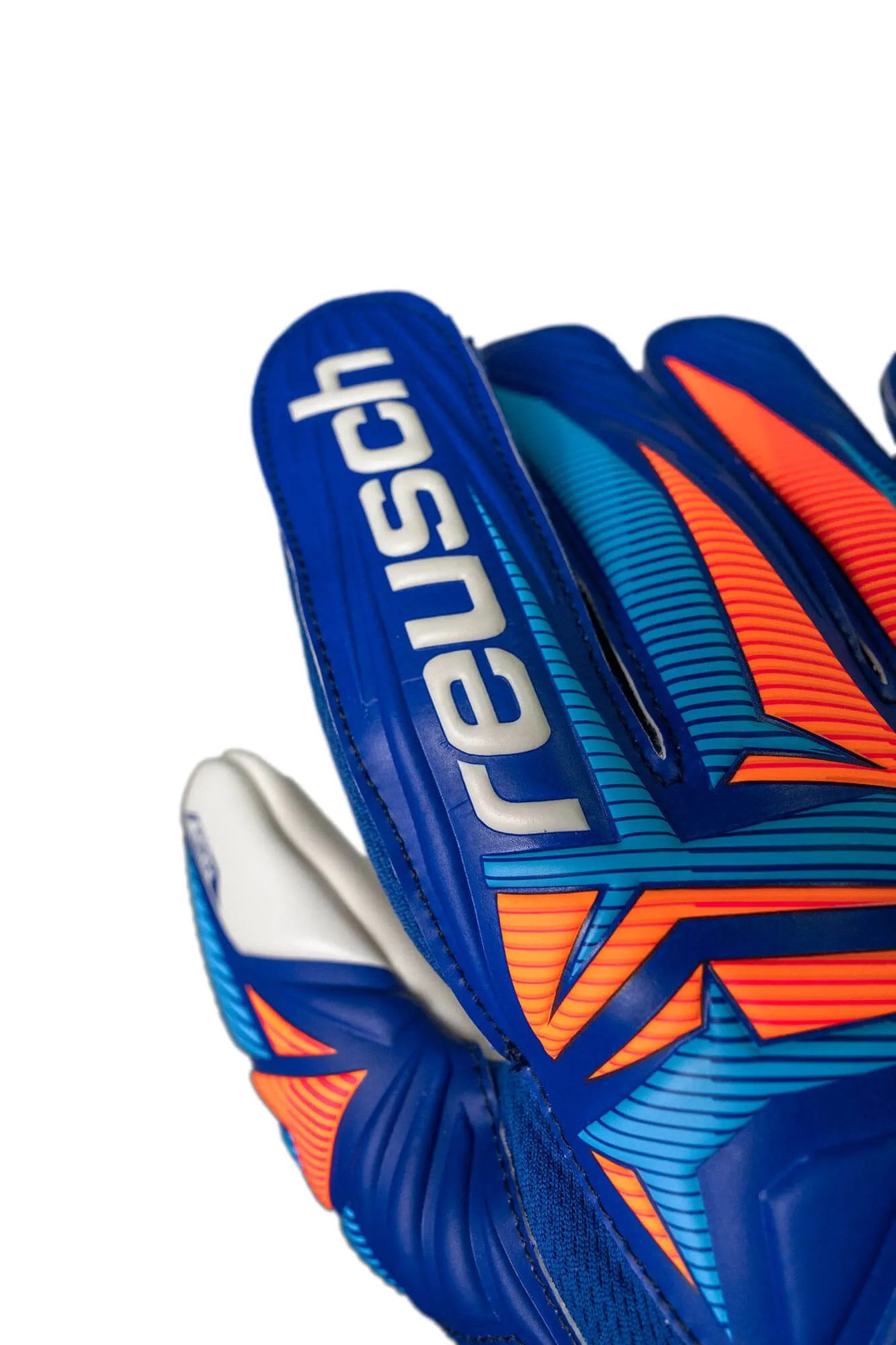 Reusch Attrakt Grip Goalkeeper Gloves - Image 6