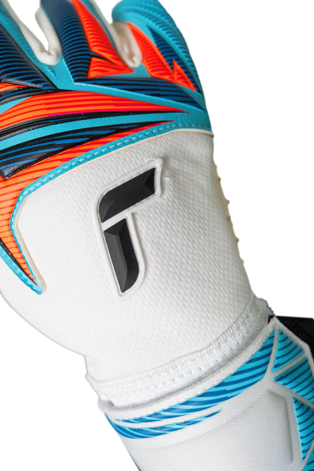 Reusch Attrakt Speedbump Goalkeeper Gloves - Image 6