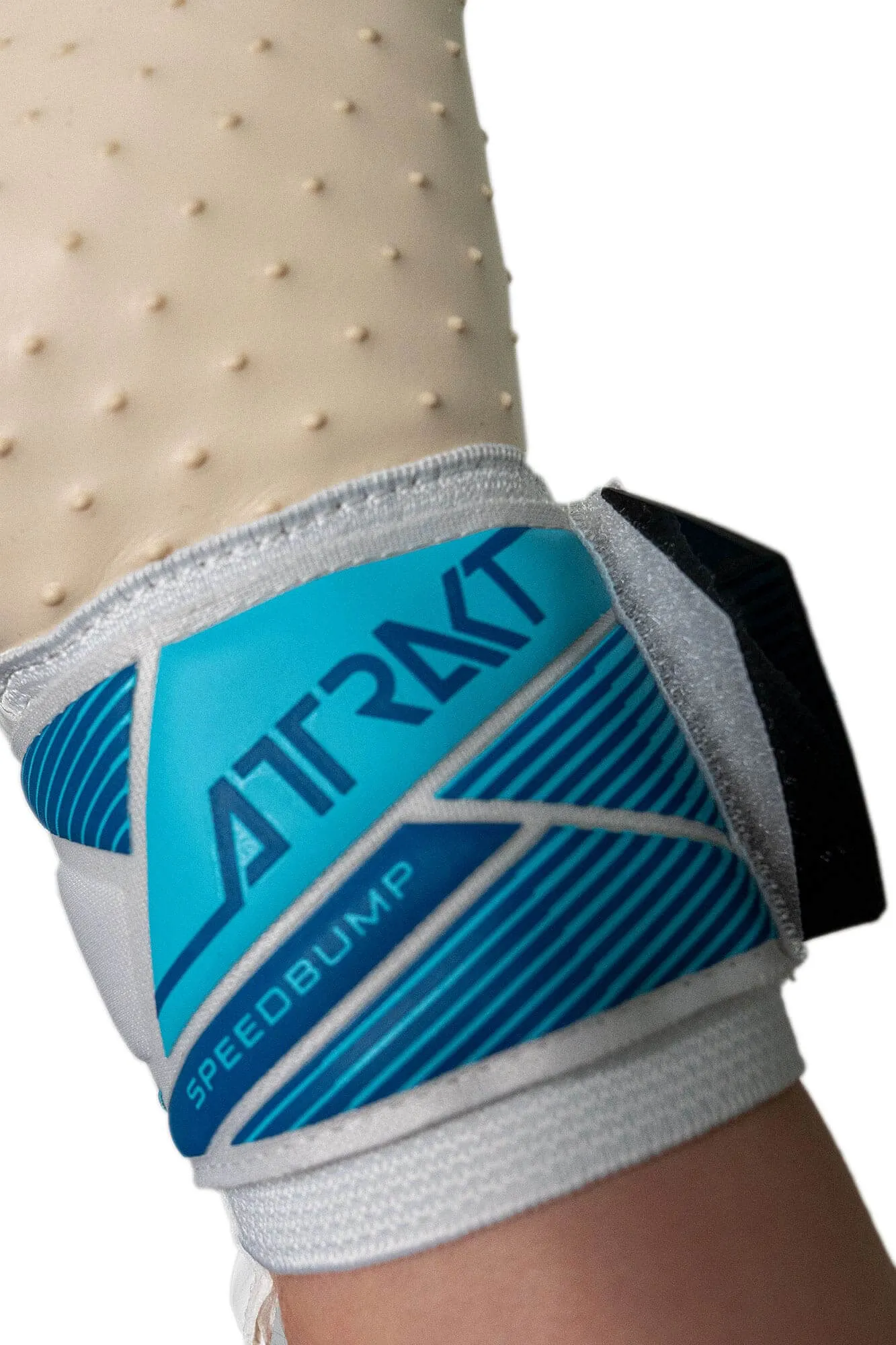 Reusch Attrakt Speedbump Goalkeeper Gloves - Image 8