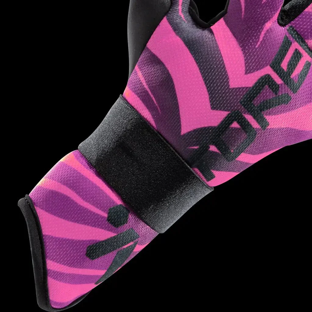Storelli Youth Gladiator Challenger FS Goalkeeper Gloves - Image 3
