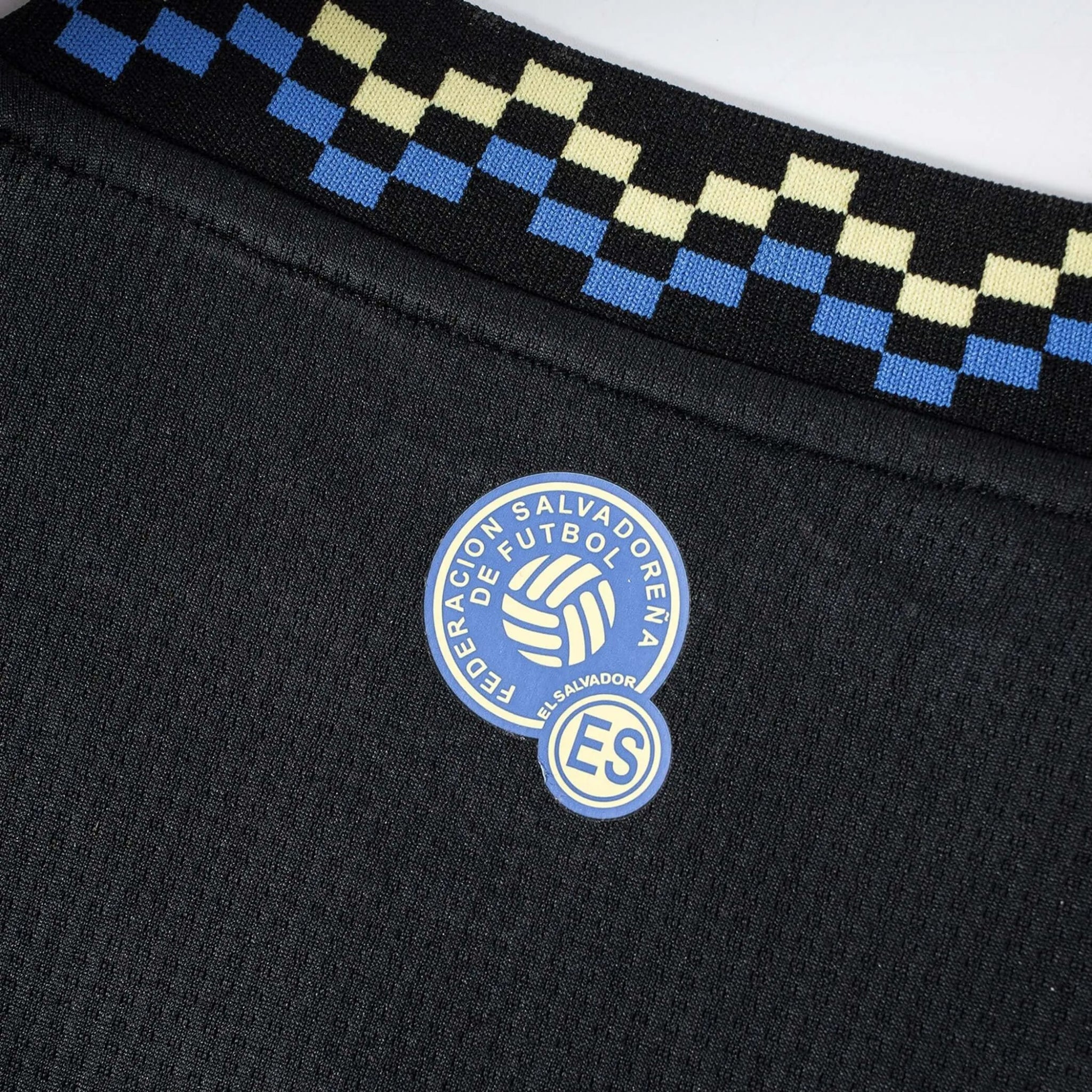Umbro 2023-24 El Salvador Men's Stadium Third Long-Sleeve Jersey - Image 3