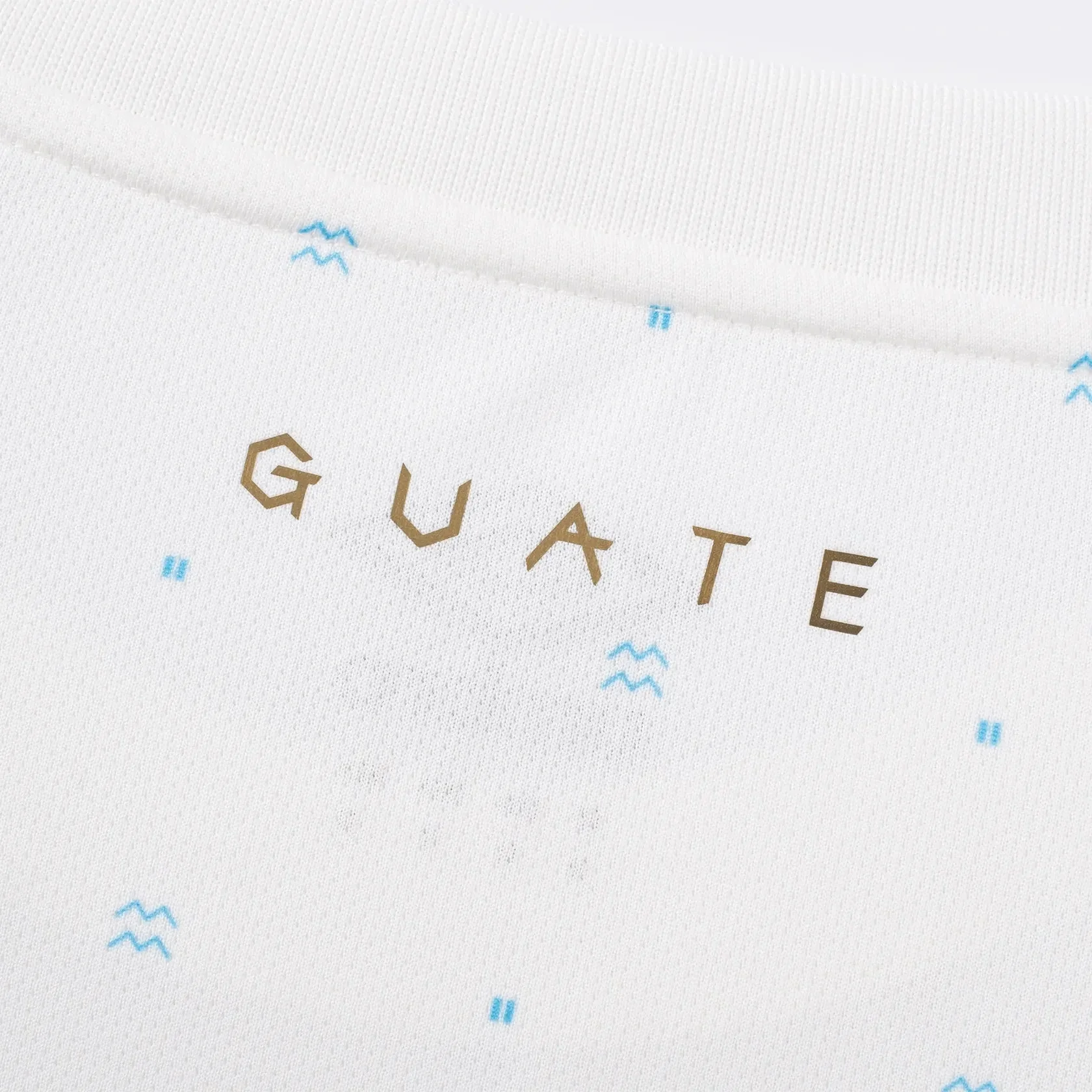 Umbro 2023-24 Guatemala Men's 3rd Pre-Match Jersery - Image 3