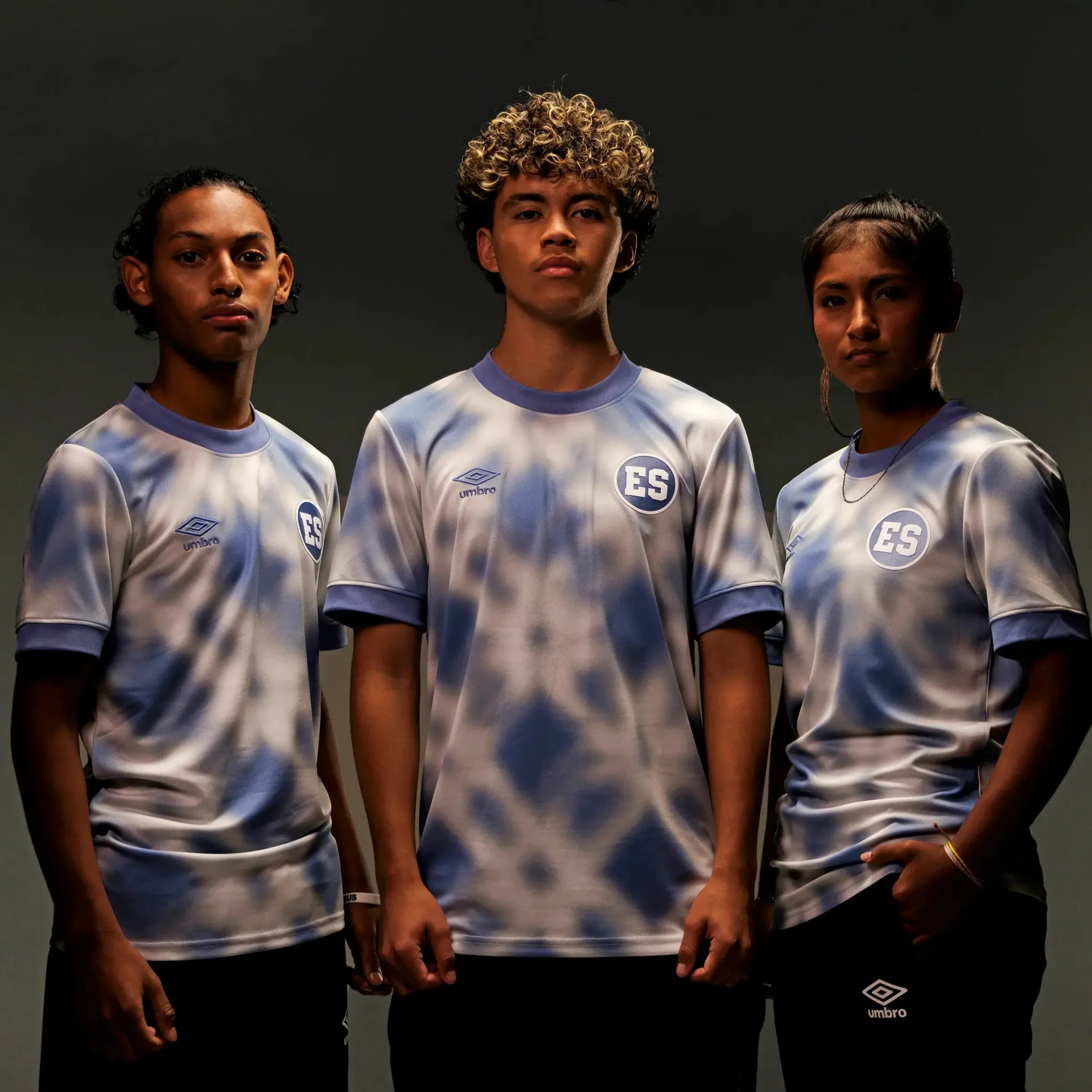 Umbro 2025-26 El Salvador Men's Pre-Match Soccer Jersey - Image 7