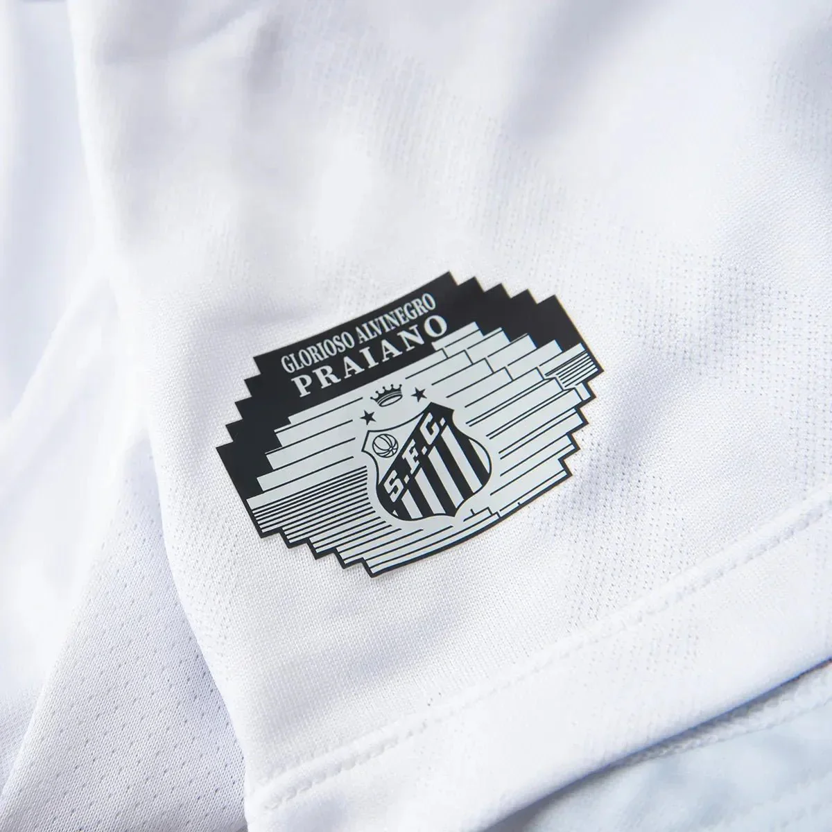 Umbro 2025-26 Santos Men's Stadium Home Soccer Jersey - Image 4