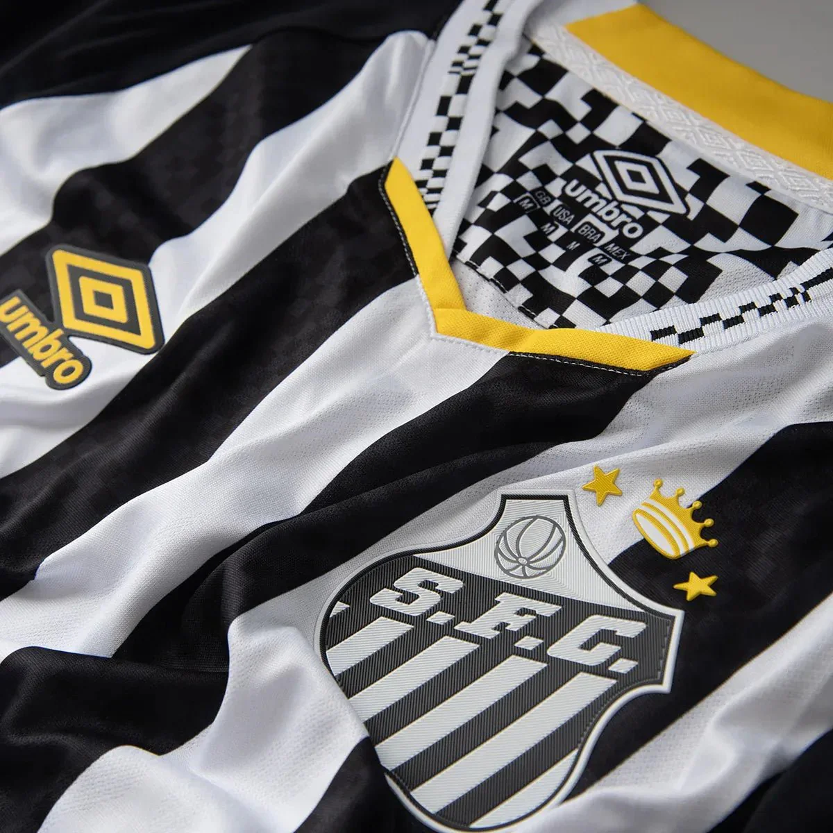 Umbro 2025-26 Santos Men's Stadium Away Soccer Jersey - Image 4